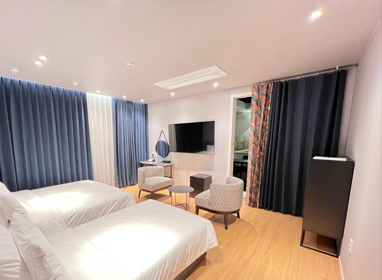 Jinhae Intercity Hotel チャングウォン エクステリア 写真